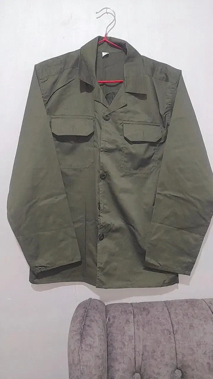 لباس خدمت|لباس|اسلامشهر, زرافشان|دیوار