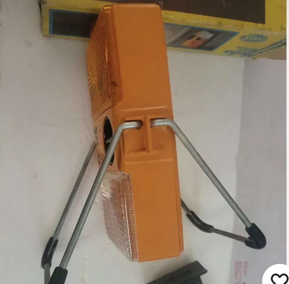 چراغ قوه قدیمی|کلکسیون اشیاء عتیقه|نور, |دیوار