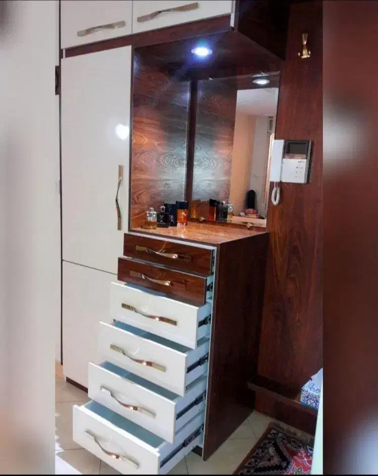 کابینت ساز ، نجار ماهر مبلمان ، تختخواب کمد|خدمات پیشه و مهارت|کرج, باغستان|دیوار