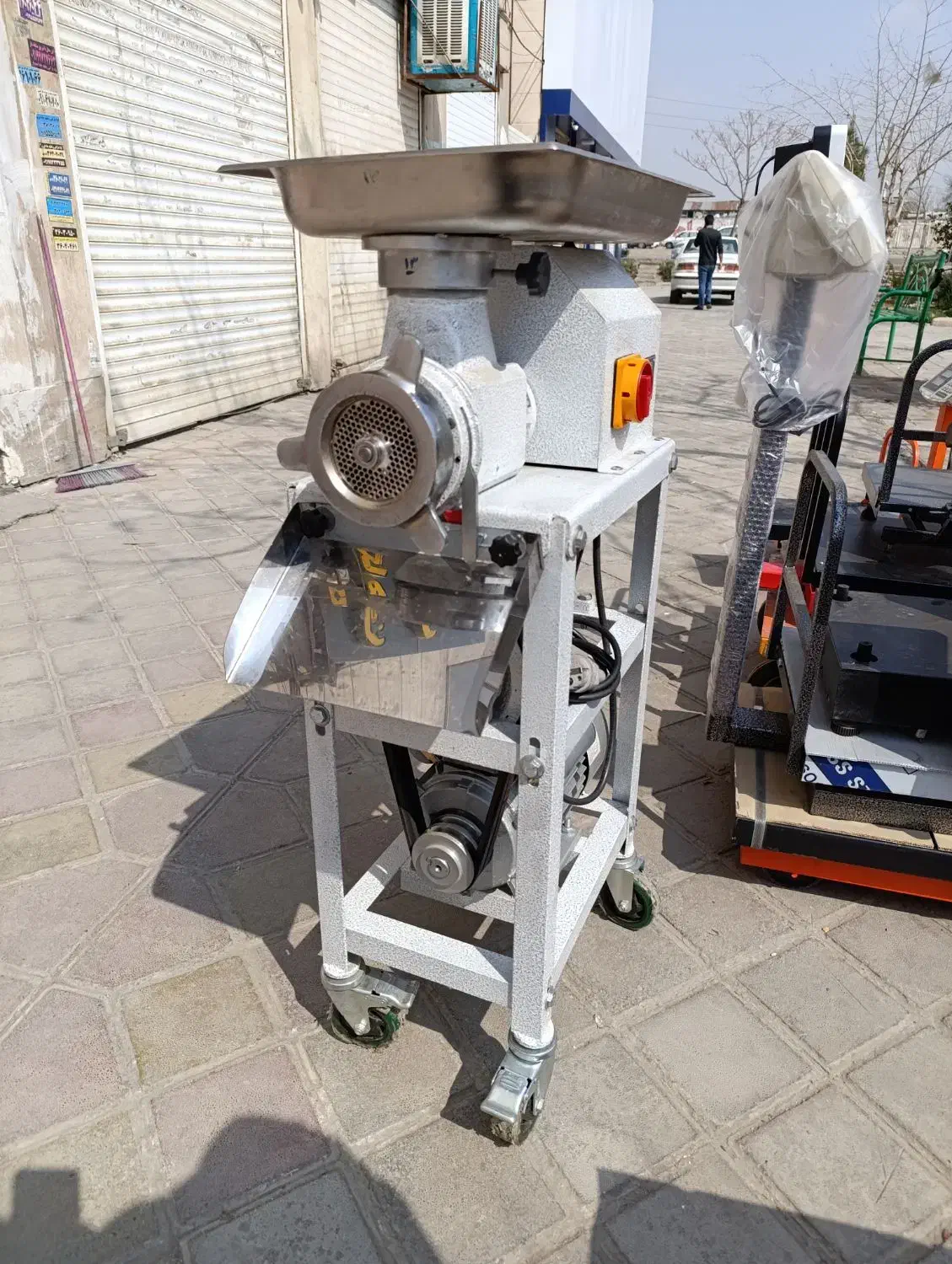 چرخ گوشت الکتروکار 32در حد نو|فروشگاه و مغازه|پاکدشت, پاکدشت (مامازند)|دیوار