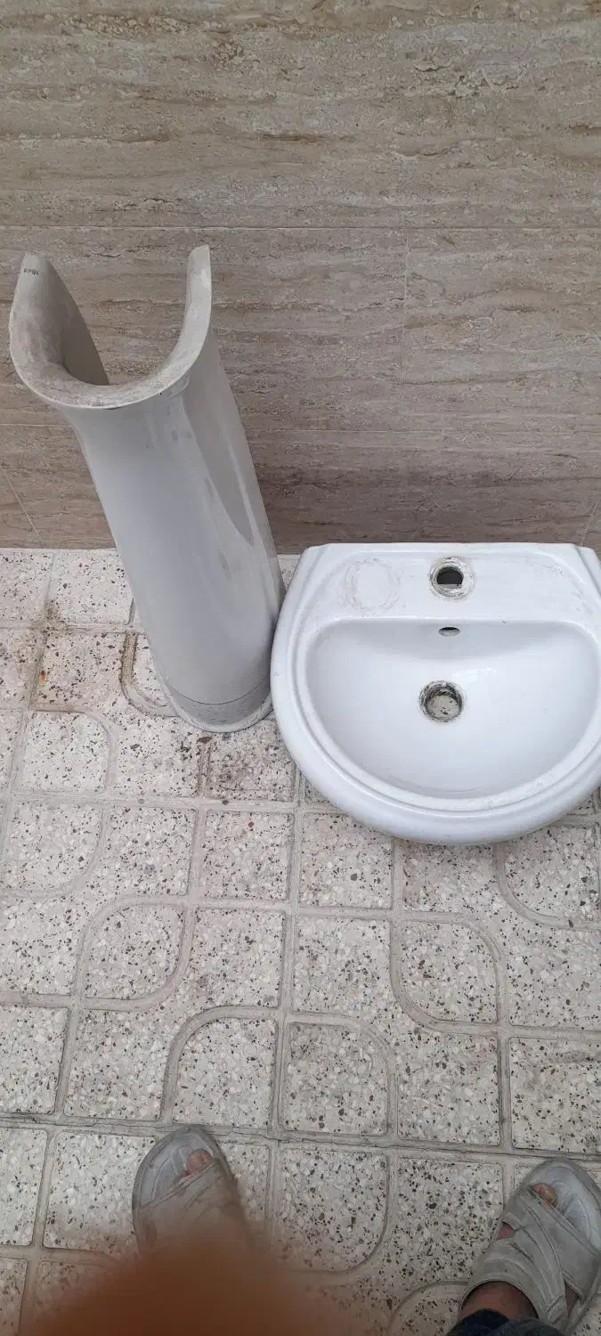 روشویی چینی گرد و کنج|لوازم سرویس بهداشتی|اسلام‌شهر, شهرک امام حسین (میان آباد)|دیوار