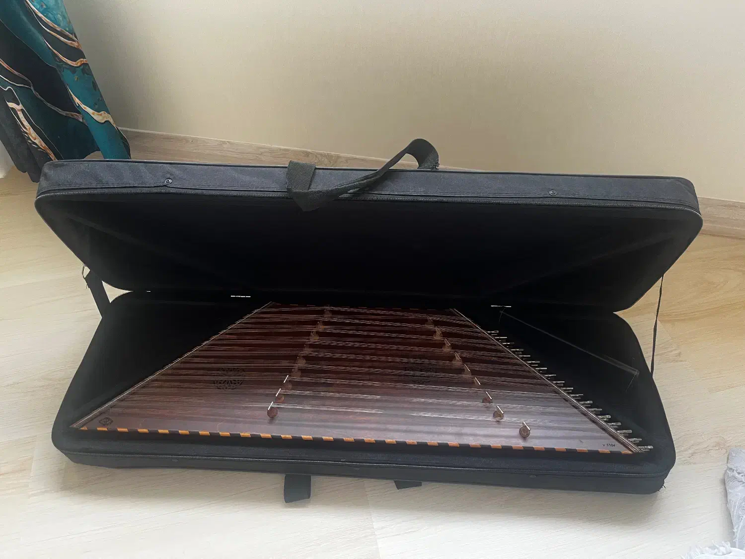 سنتور|سازهای سنتی|رشت, شالکو|دیوار