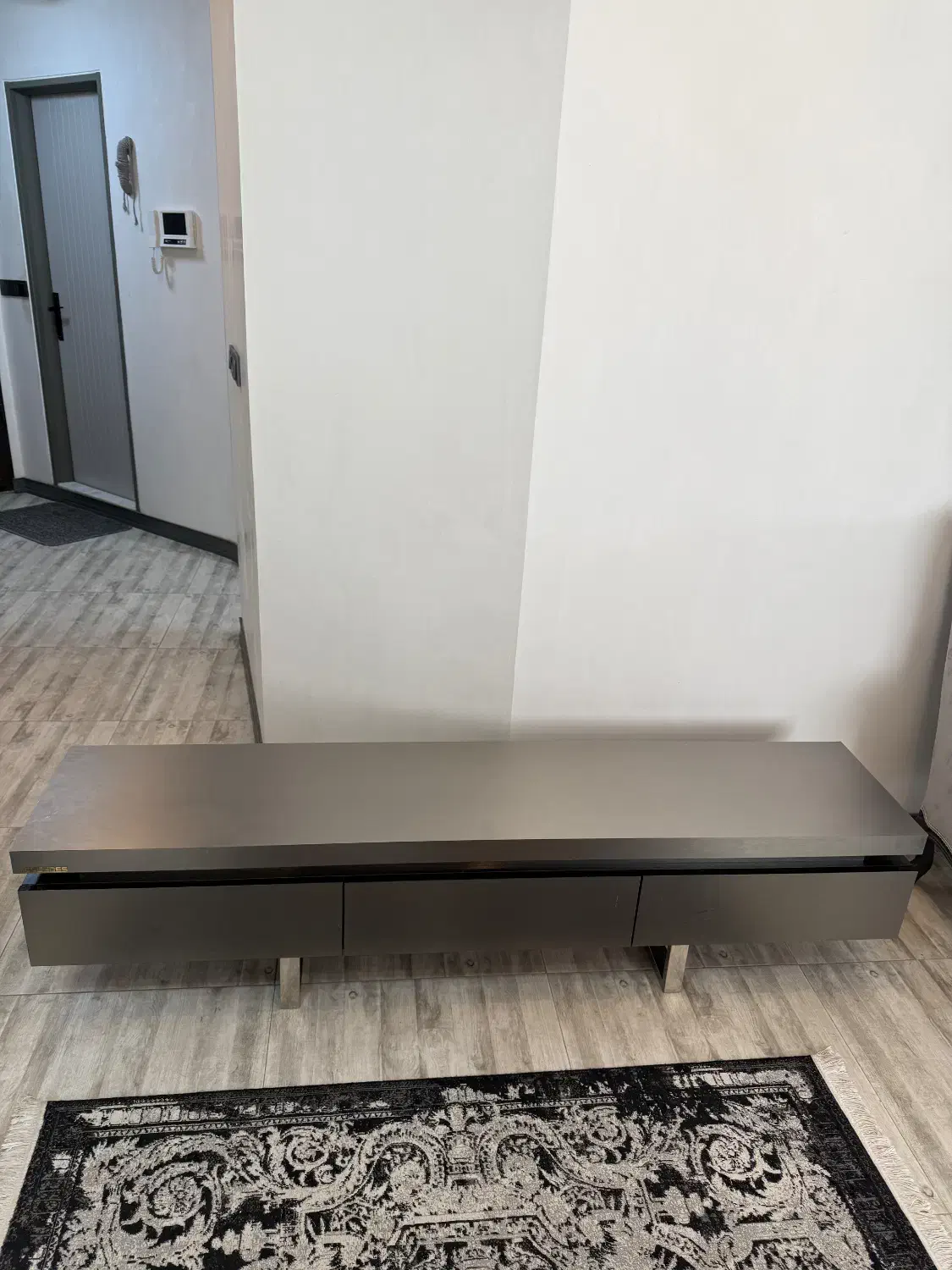 میز تی وی|میز تلویزیون|کرج, عظیمیه|دیوار