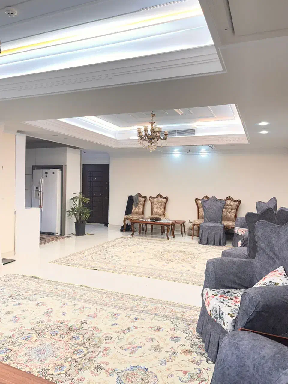 ۱۱۵متر واحد ۲خوابه در برج مجلل وبهترین لوکیشن