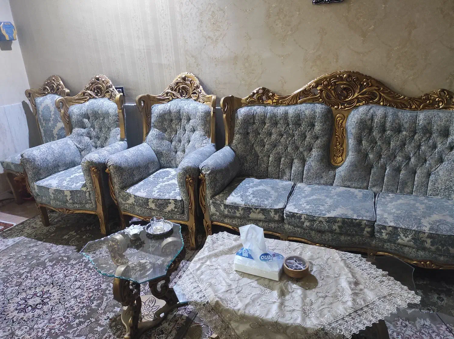 مبل ۹نفره به همراه میزعسلی|مبلمان خانگی و میز عسلی|مشهد, انصار|دیوار