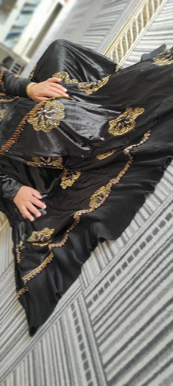 لباس محلی در حد نو|لباس|سی‌سخت, |دیوار