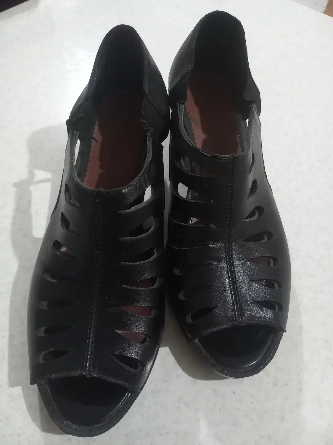 کفش|کیف، کفش، کمربند|رشت, لاکان|دیوار