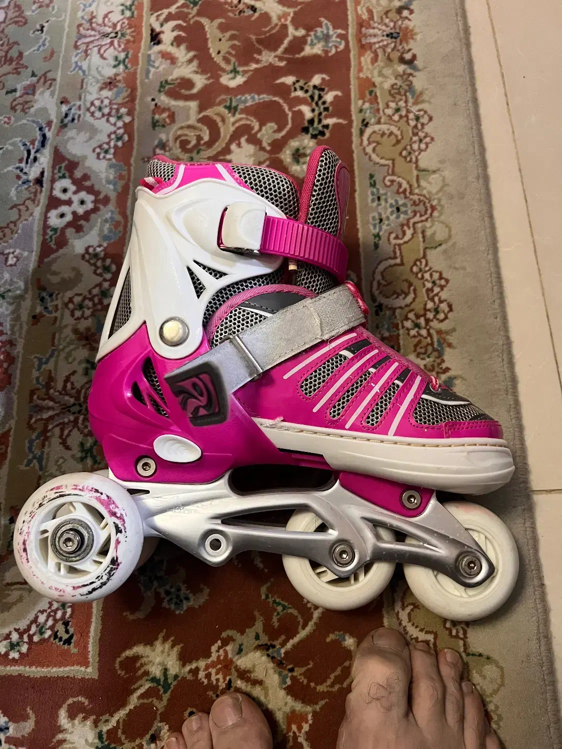 کفش اسکیت با کلاه وزانوبند درحد نو|دوچرخه، اسکیت، اسکوتر|رشت, پل تالشان|دیوار