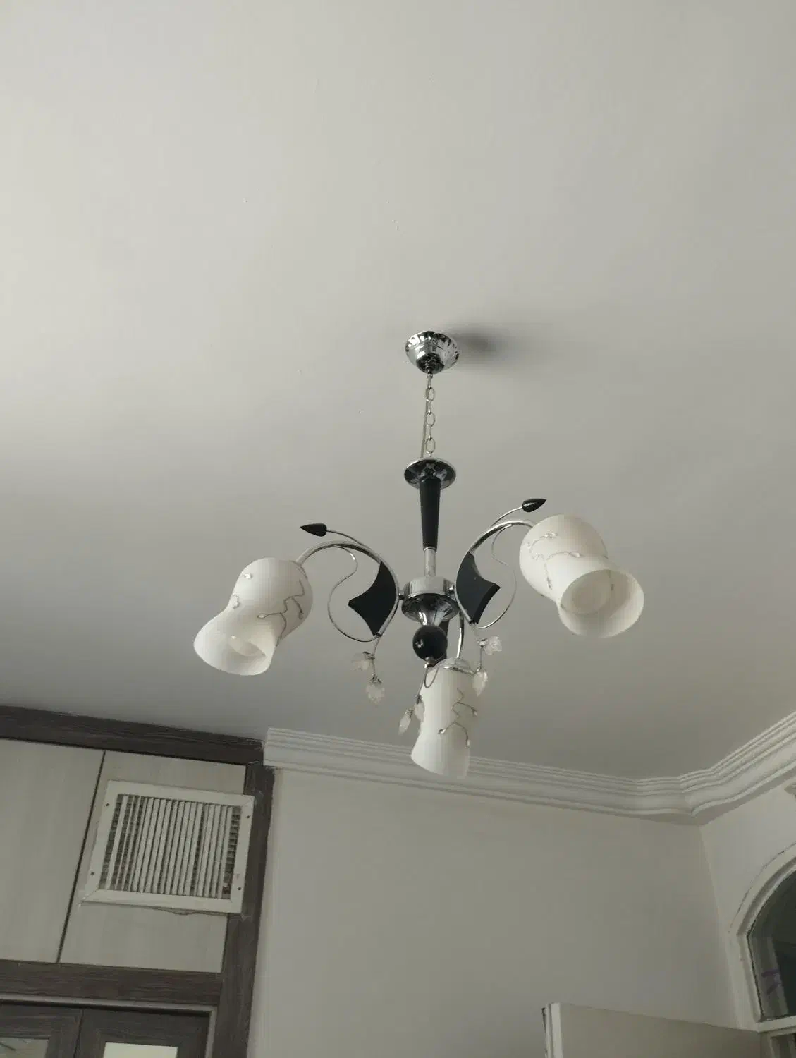 لوستر سه چراغه آویز|لوستر و چراغ آویز|زاهدان, |دیوار