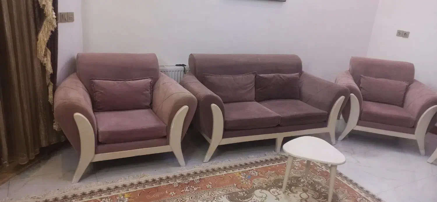 مبلمان راحتی7 نفره و فرش دوازده متری|مبلمان خانگی و میز عسلی|نجف‌آباد, هفده شهریور|دیوار
