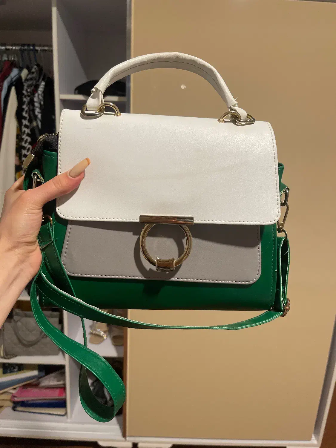 کیف|کیف، کفش، کمربند|ارومیه, |دیوار