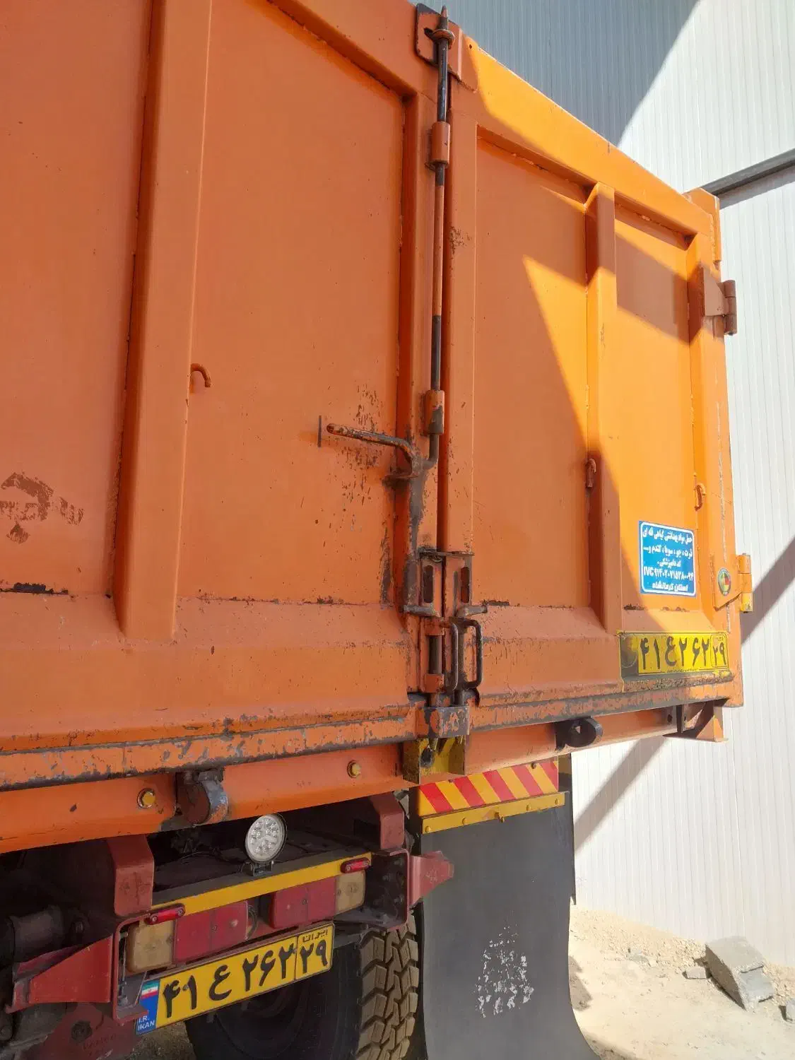 درب عقب۲کاره بنز تک کمپرسی|قطعات یدکی و لوازم جانبی|رباط‌کریم, رباط‌کریم|دیوار