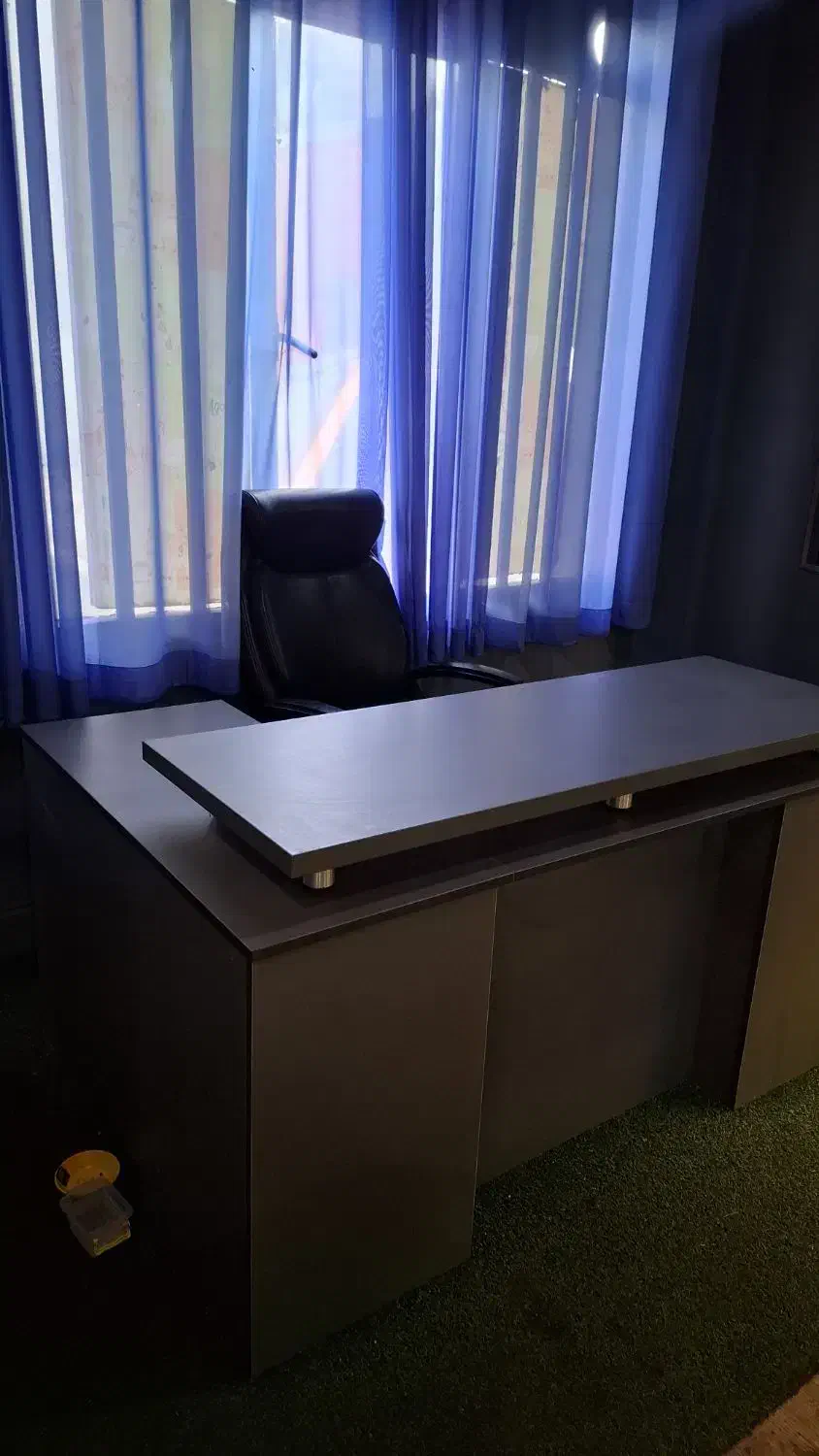 میز مدریت و صندلی|دفتر کار|رشت, چله خانه|دیوار