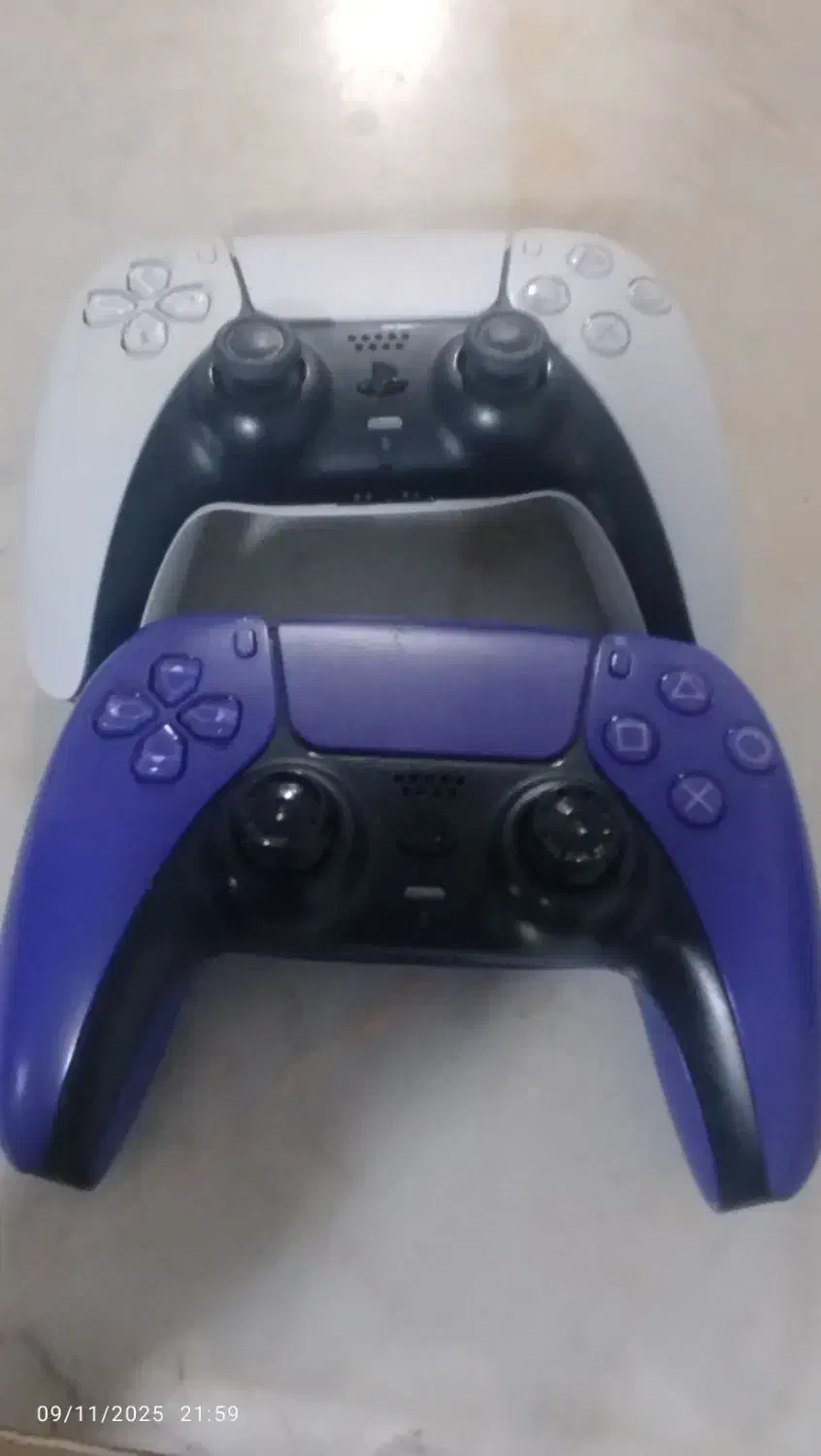 دسته  بازی   ps5|کنسول، بازی ویدئویی و آنلاین|گالیکش, |دیوار