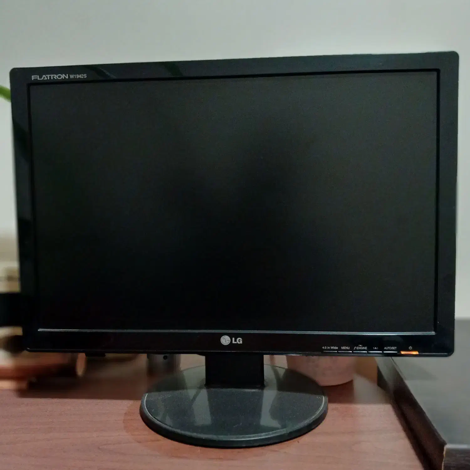 ست کامل کامپیوتر سالم(کیس وایفای دار و مانیتور LG)|رایانه رومیزی|تهران, خواجه نظام الملک|دیوار