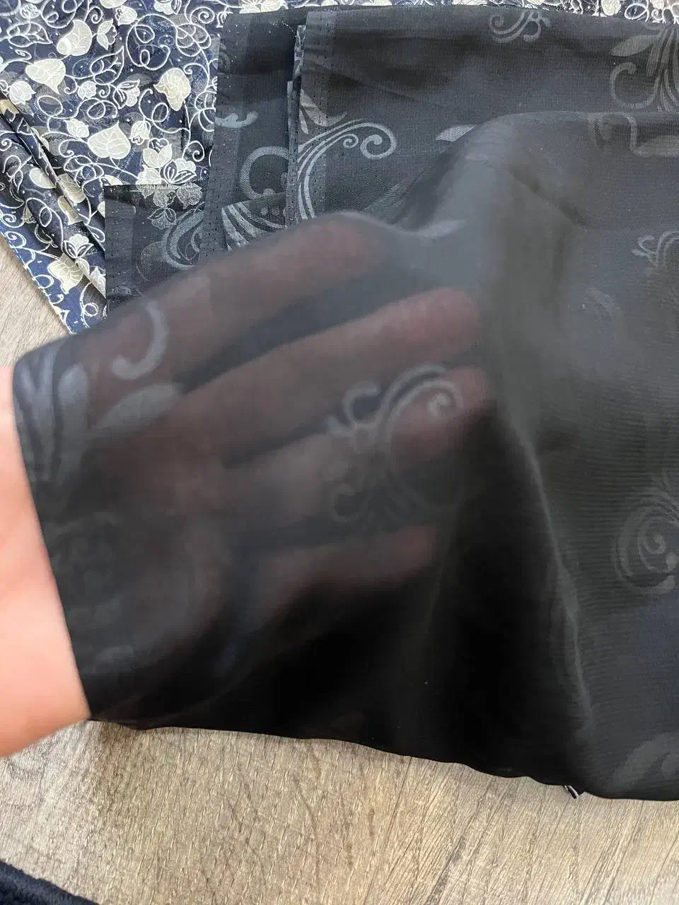 چادری|لباس|رشت, گلباغ نماز|دیوار