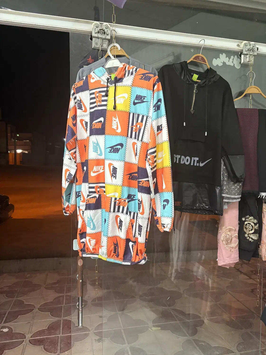 فروش انواع مانتو و شلوار|لباس|کازرون, |دیوار