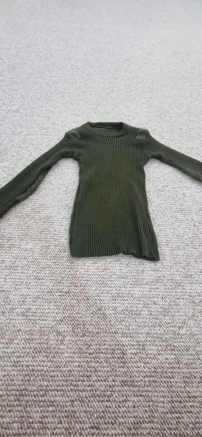 پلیور نظامی|لباس|بندر دیر, |دیوار