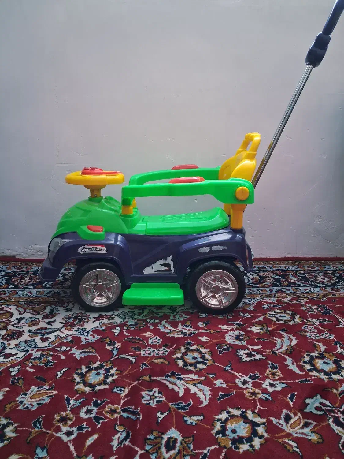 ماشین بچگانه|اسباب‌بازی بچه|میاندوآب, |دیوار