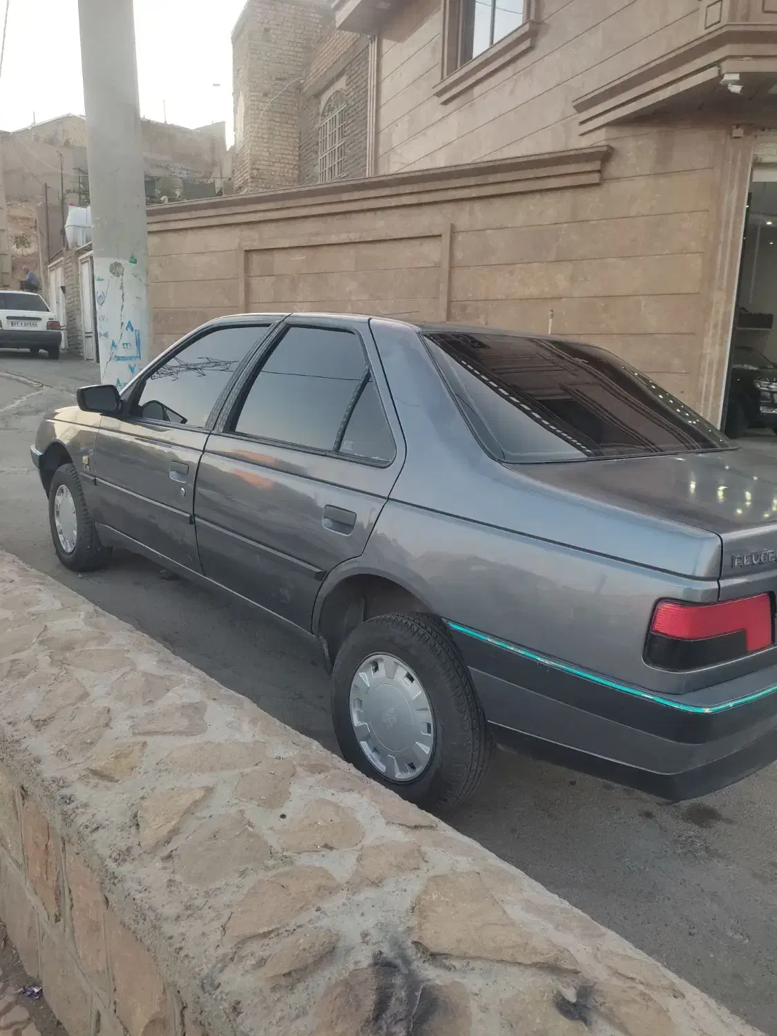 پژو 405 جی ال ایکس (GLX)، مدل ۱۳۹۳|خودرو سواری و وانت|شیراز, سعدیه شمالی|دیوار