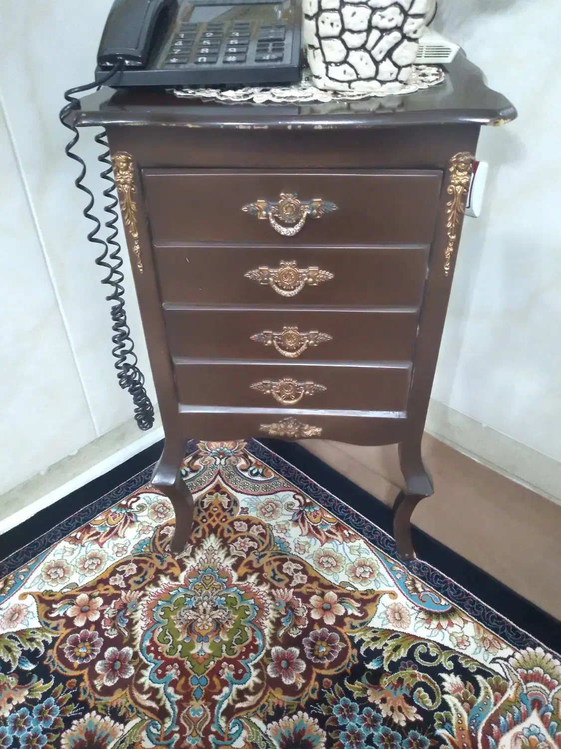 میز تلفن|میز تلفن|بهار, |دیوار