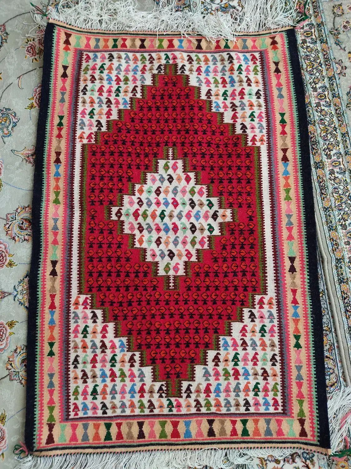 گلیم دست بافت هرسین|گلیم، جاجیم، گبه|هرسین, |دیوار