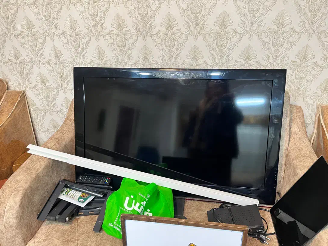 تلویزیون سامسونگ|تلویزیون و پروژکتور|رشت, دباغیان|دیوار