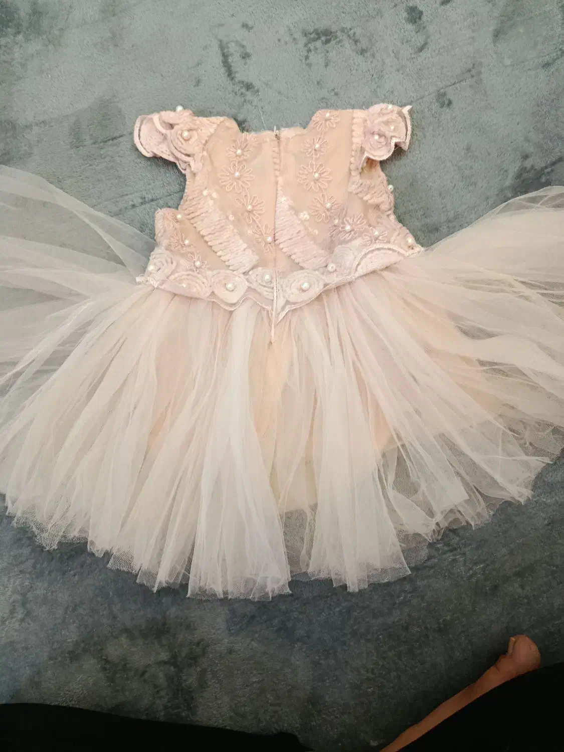 دون مجلسی نوزاد|لباس|تبریز, |دیوار