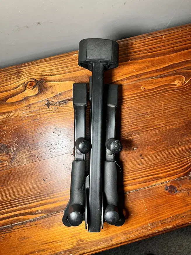 استند گیتار الکتریک|گیتار، بیس، امپلیفایر|رشت, سعدی (تختی)|دیوار