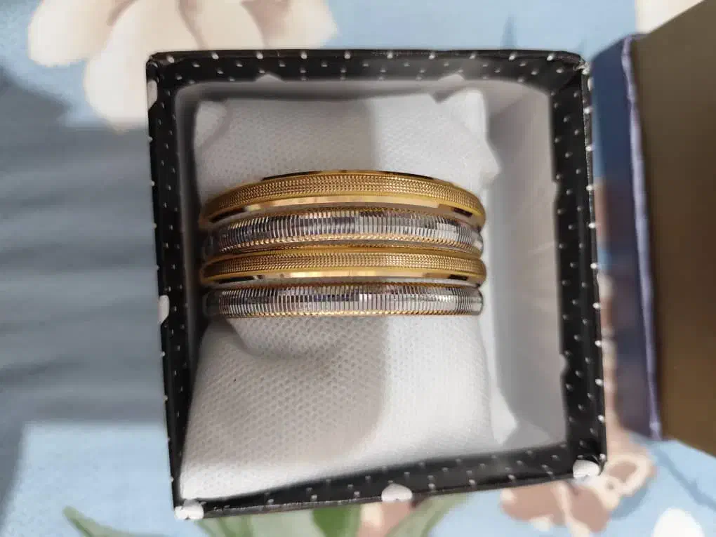 سرویس طلا و النگو نو نو ۲۰۰بالاتابلو|جواهرات|کتالم و سادات شهر, |دیوار