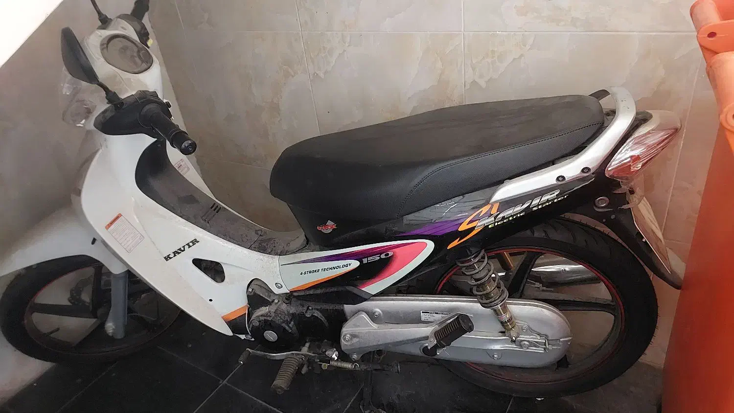 ویو کویر کاربراتور مدل ۹۵ صفر کیلومتر|موتورسیکلت|شیراز, ملاصدرا|دیوار