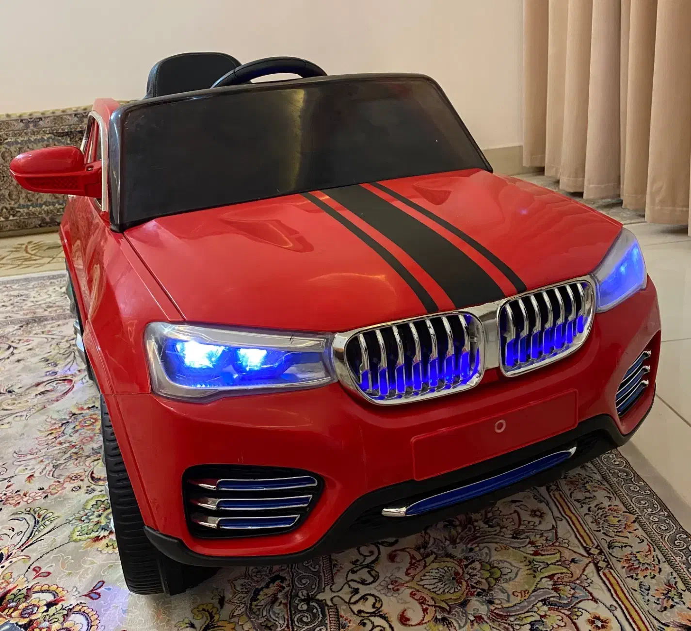 ماشین شارژی|اسباب‌بازی بچه|تربت‌حیدریه, شهرک ولیعصر|دیوار