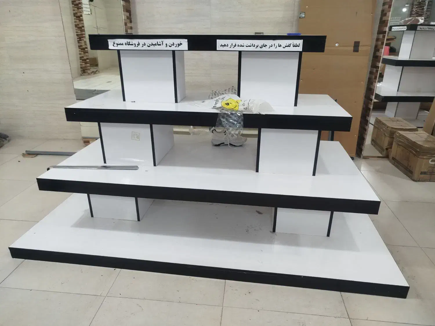 ویترین|فروشگاه و مغازه|شاهین‌شهر, خانه کارگر|دیوار