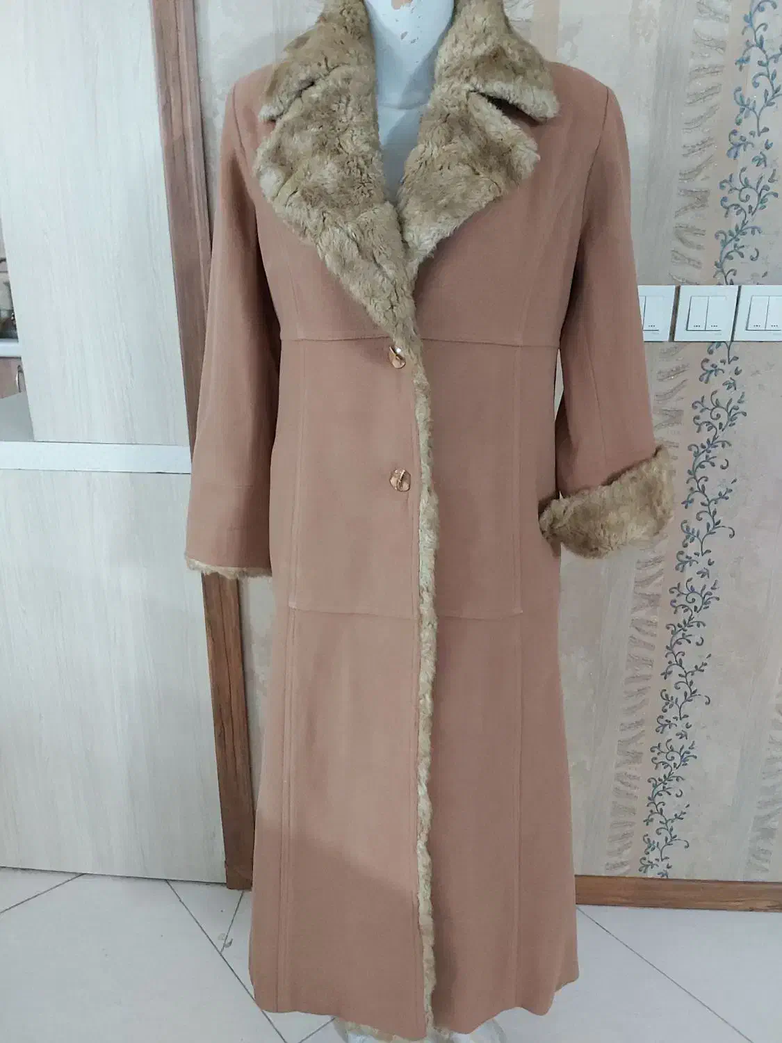 پالتو|لباس|مشهد, شهید رضوی|دیوار