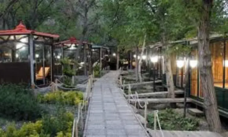 استخدام نیروی کار جهت باغ رستوران|استخدام خدمات فروشگاه و رستوران|شیراز, صنایع الکترونیک|دیوار