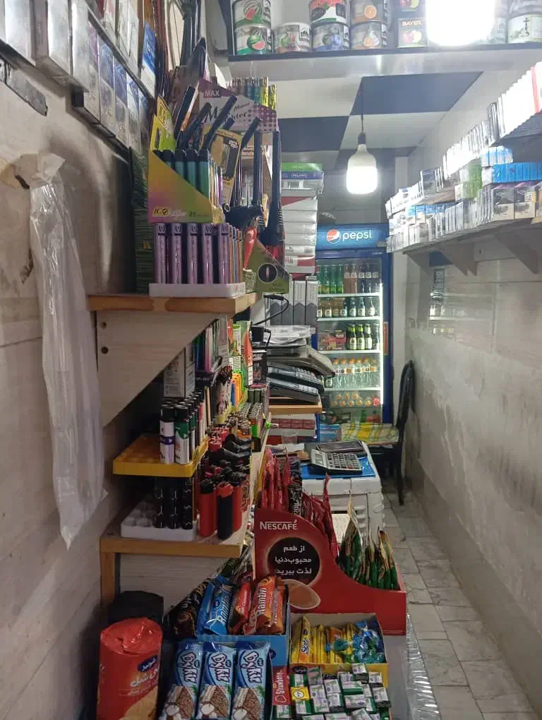 زیر پله فعال دکترحسابی ابتدای صدوقی|اجارهٔ مغازه و غرفه|ملارد, |دیوار