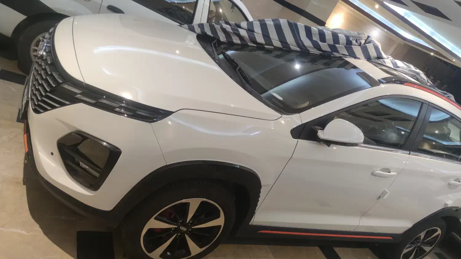 ایکس 33 کراس /اتومات /فول /خشک/سفید|خودرو سواری و وانت|تهران, هروی|دیوار