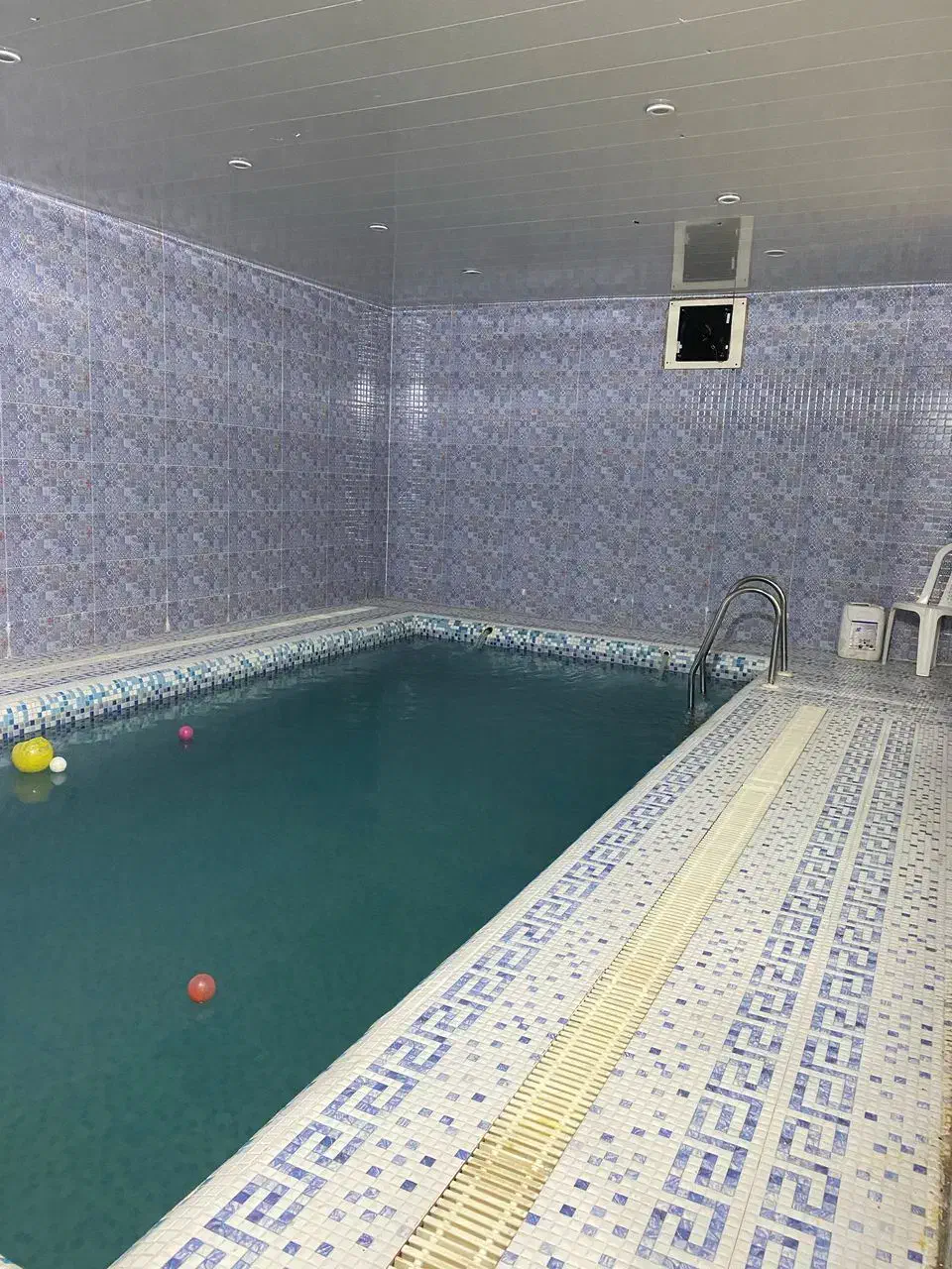 باغ ویلا استخر دار شاندیز|اجارهٔ کوتاهمدت ویلا و باغ|مشهد, میان ولایت|دیوار