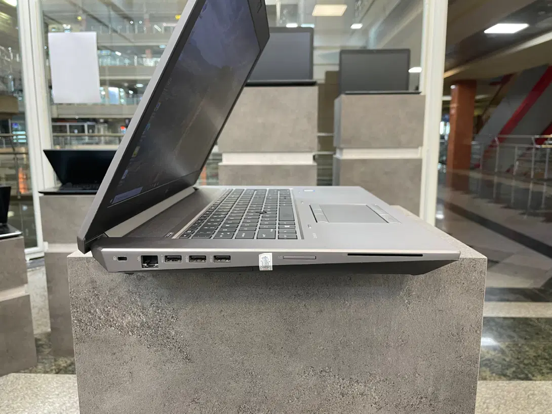 لپ تاپ رم 32 گرافیک6 گیگ HP ZBook 17 G5|رایانه همراه|تهران, فلسطین (میدان انقلاب)|دیوار