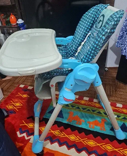 صندلی کودک کره ای|تخت و صندلی بچه|رشت, پیرکلاچای|دیوار