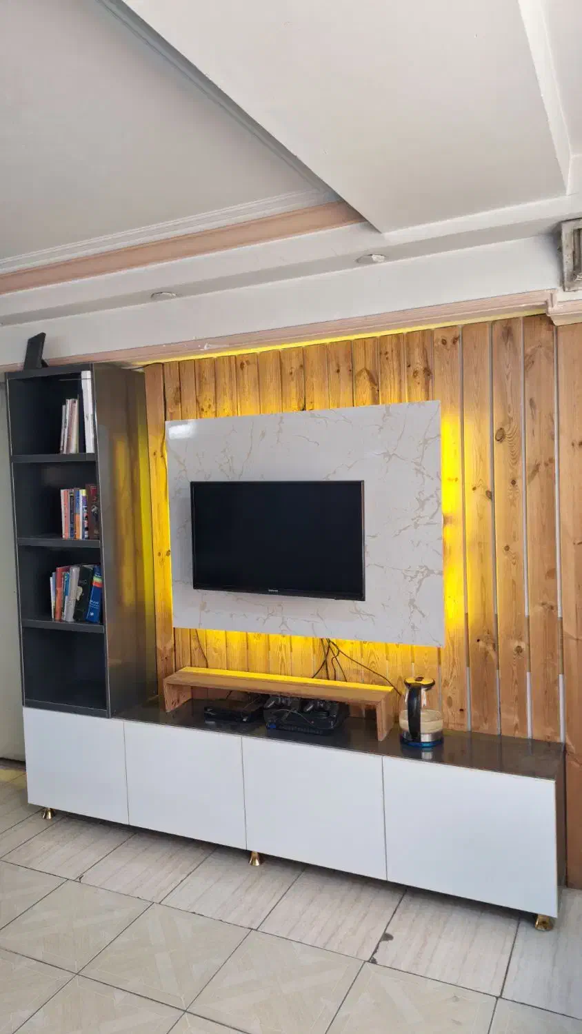 میز TV هایگلاس ترک|میز تلویزیون|اندیشه, اندیشه فاز ۳|دیوار