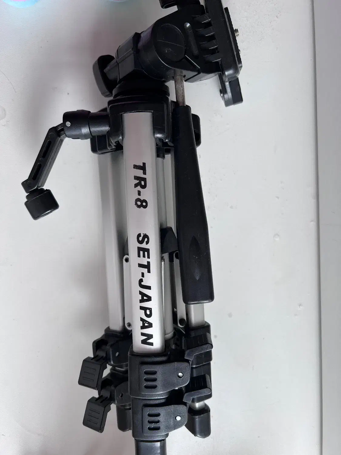 سه پایه دوربین|دوربین عکاسی و فیلم‌برداری|رشت, گلسار|دیوار