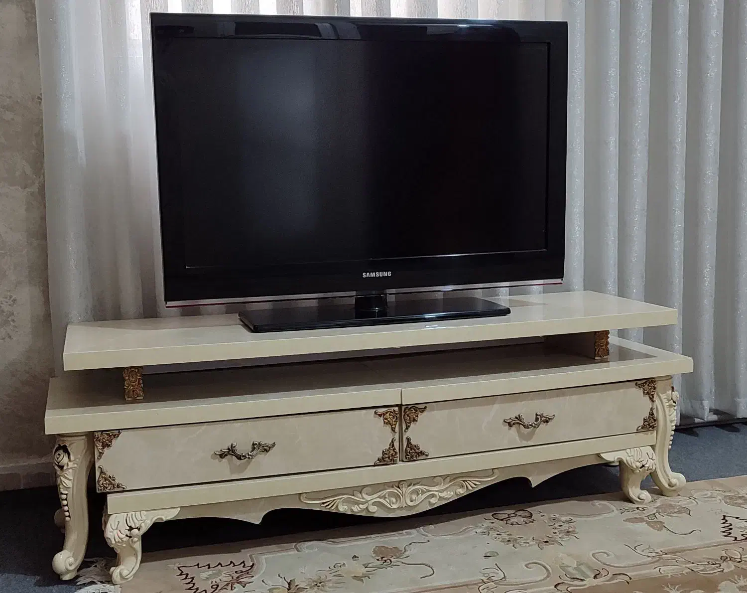 تلویزیون و میز تلویزیون|تلویزیون و پروژکتور|چهاردانگه (تهران), |دیوار