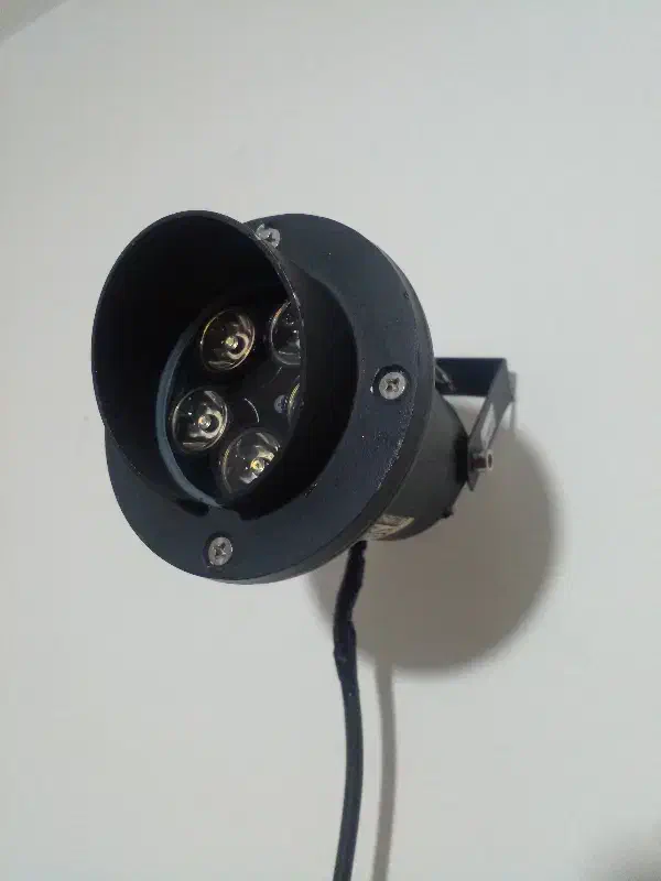 چراغ ال ای دی اصلی پایه دار ضداب|لامپ و چراغ|سنندج, |دیوار