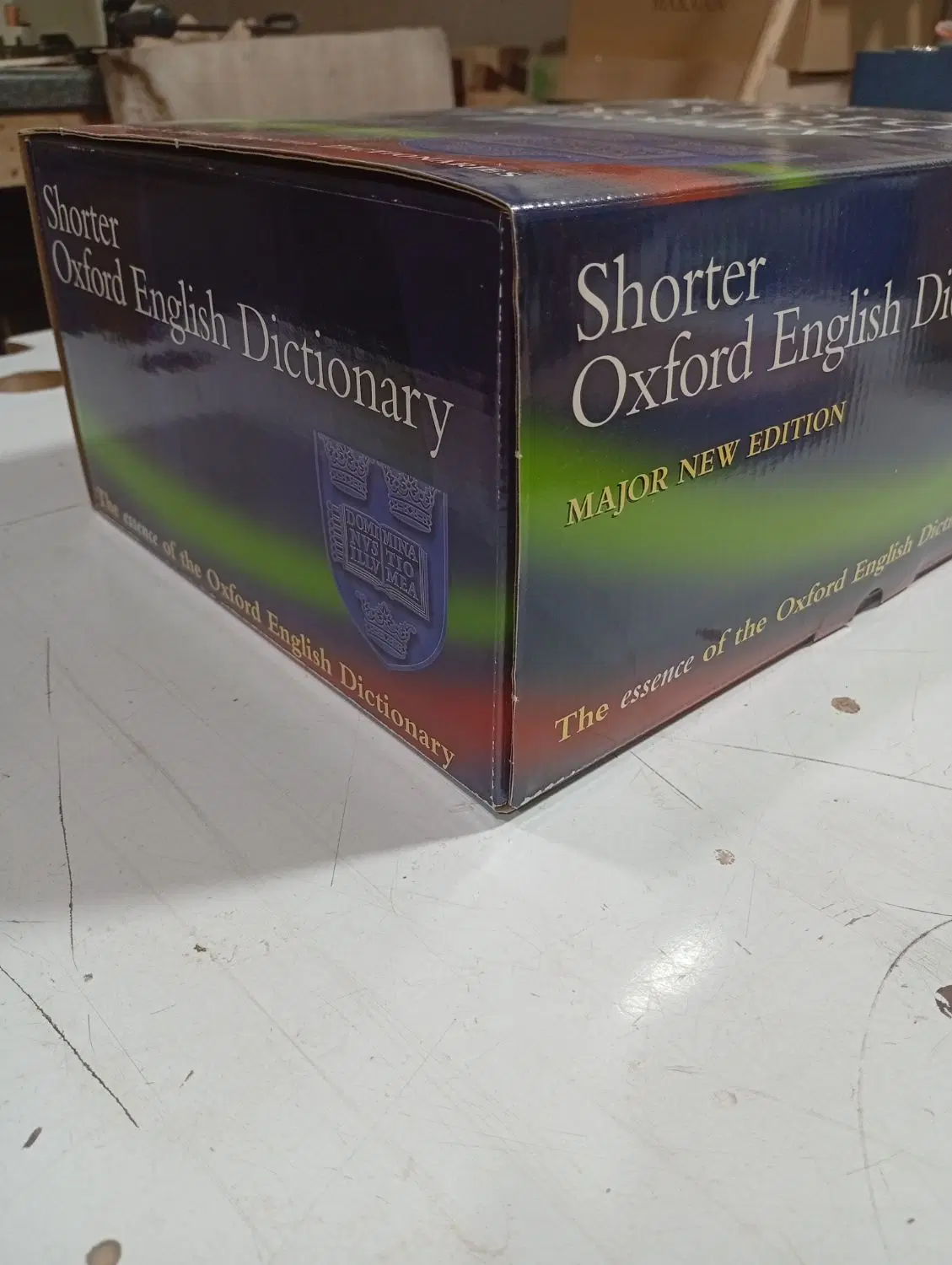 shorter Oxford English dictionary|کتاب و مجله ادبی|قم, بنیاد|دیوار