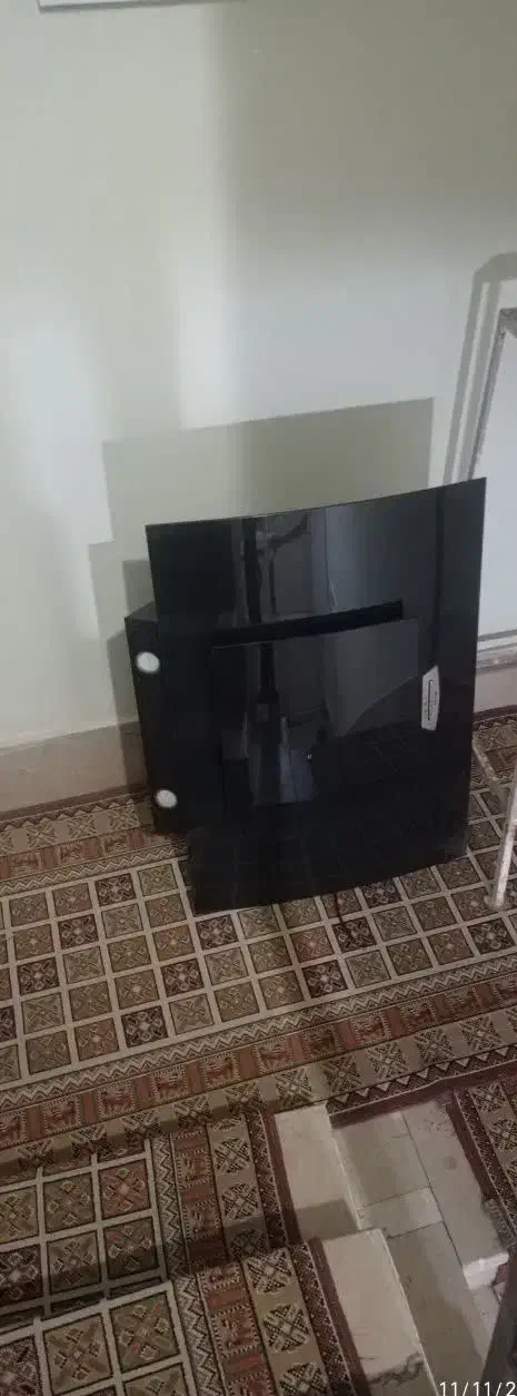 هود در حد نو|هود|مشهد, سمزقند|دیوار