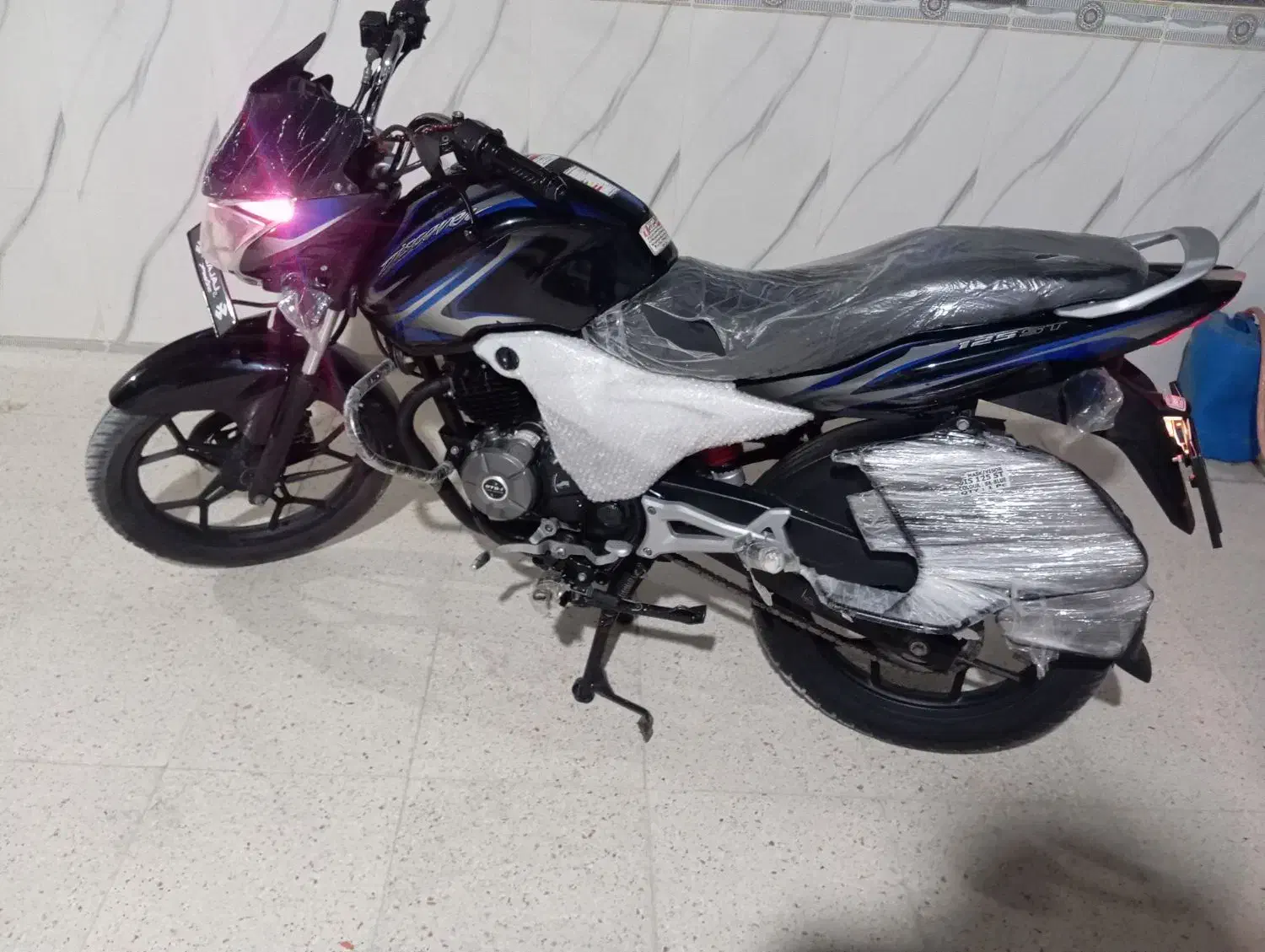 دیسکاور 125|موتورسیکلت|قشم, |دیوار