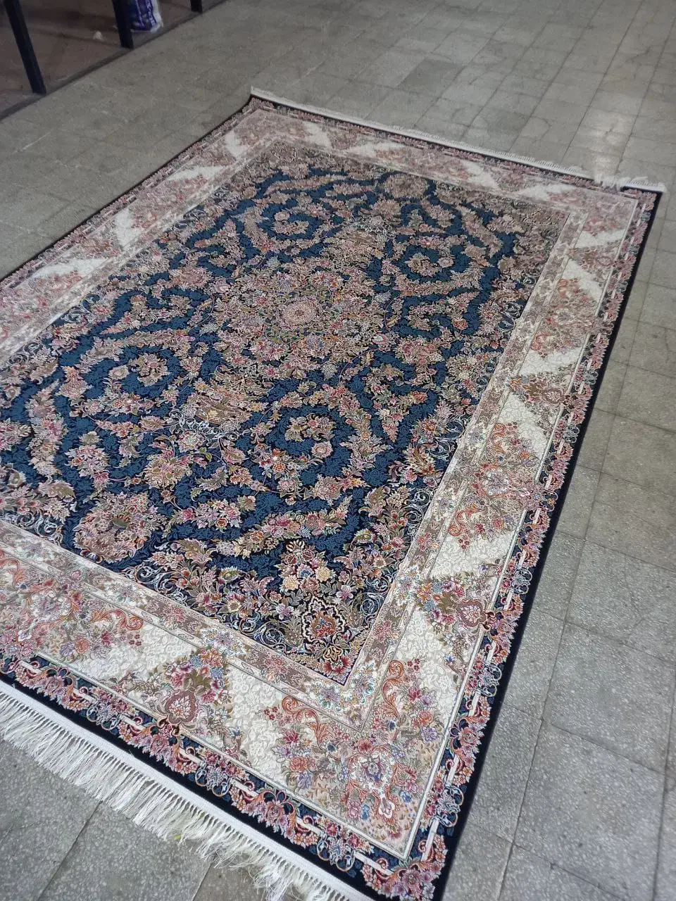 فرش ۷۰۰شانه و۱۲۰۰ شانه|فرش|اندیمشک, |دیوار