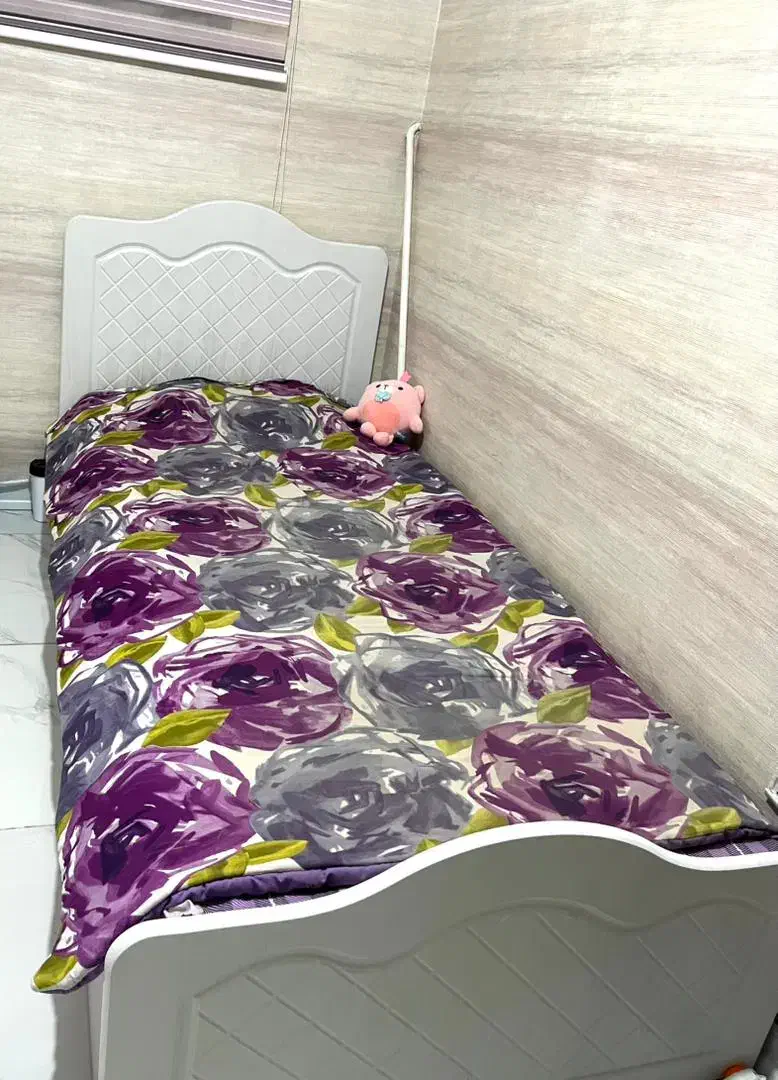 تخت خواب دخترانه زیبا و ساده همراه با تشک|تخت و سرویس خواب|یزد, |دیوار