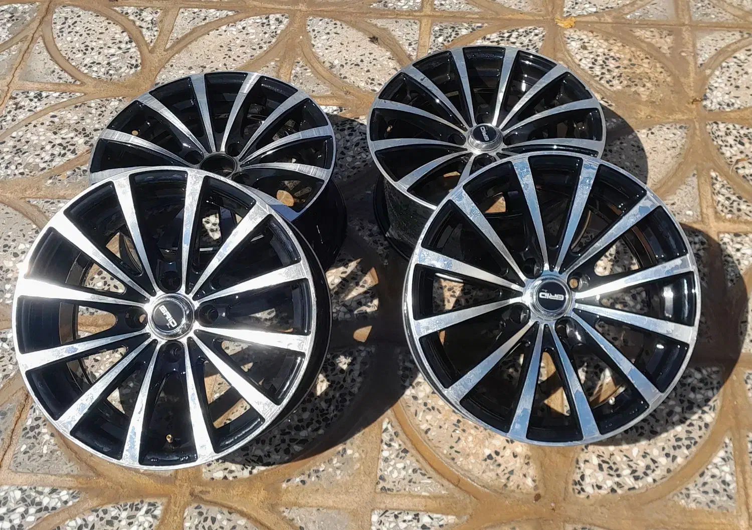 رینگ ۱۶ ۱۲ پر .بدون ایراد|قطعات یدکی و لوازم جانبی|بدره, |دیوار